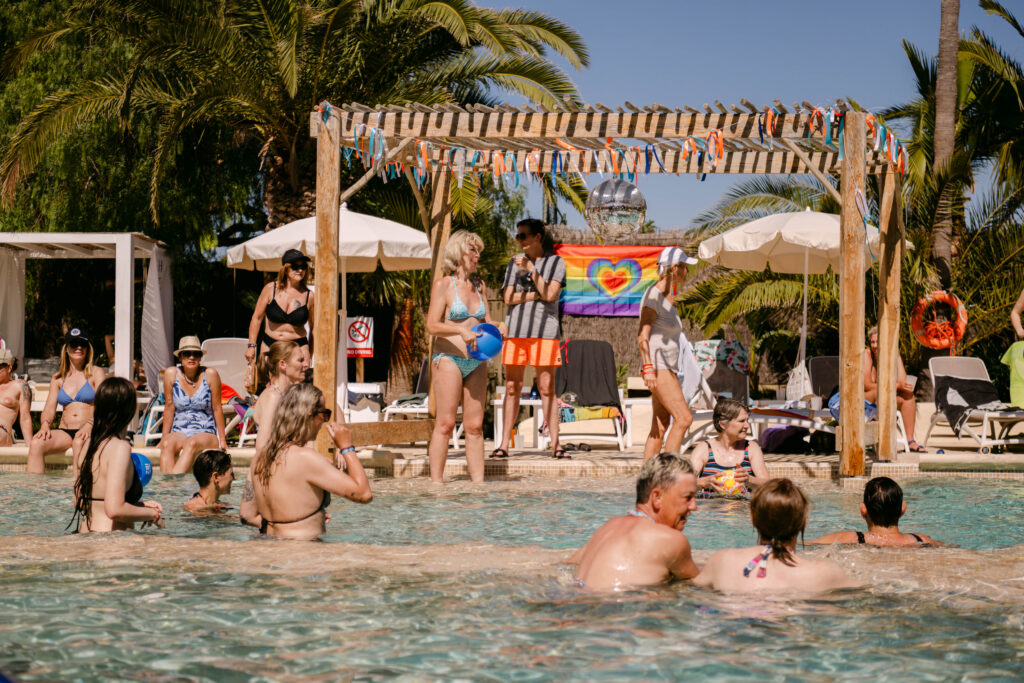 pool party